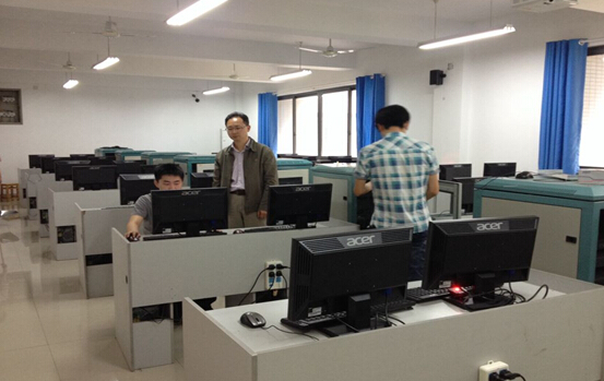 石曉冀 匠心育才，助力學子在重慶中職技能大賽網絡技術服務項目斬獲佳績